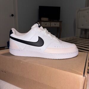 Nike Court Vision Low Sneakers